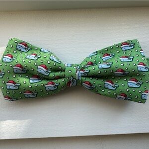Vineyard Vines Green Whale Santa Bow Tie